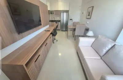 Alugo lindo apto 100% mobiliado, andar alto 1 quarto 1 vaga de garagem, ótima localz