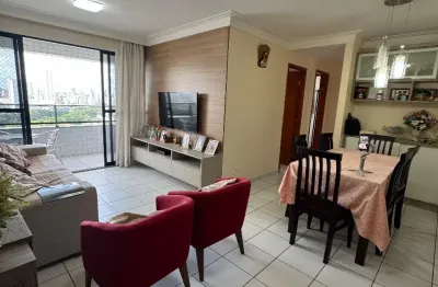 Vendo lindo apto 89m2 andar alto 3 qrts + dependência, armários  2 vagas de garagem, excelente localiz