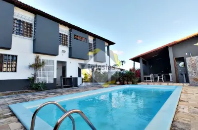 Linda casa com 350 m², terreno de 1000 m², 2 andares, 5 quartos, piscina.