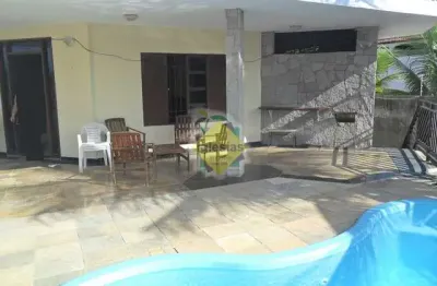 Casa na praia de cotovelo de 3 andares, 4 suítes, piscina e churrasqueira