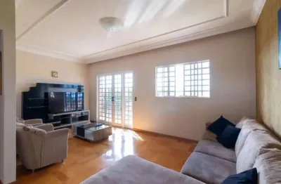 Sobrado com 5 dormitórios à venda, 220 m² por r$ 700.000,00 - residencial abussafe - londrina/pr