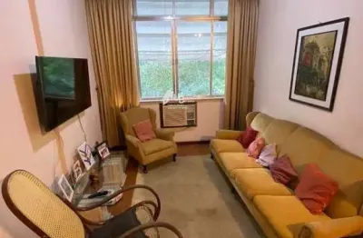 Excelente  apartamento com 4 quartos e dependências em copacabana .