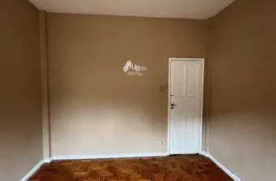 Excelente apartamento de 2 quartos e dependência em santa teresa