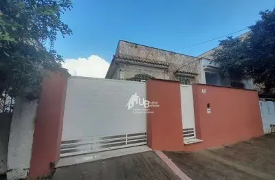 Maravilhosa casa linear de 3 quartos com vaga de garagem em olaria