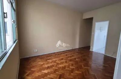 Apartamento de 2 quartos com varanda e dependencia completa