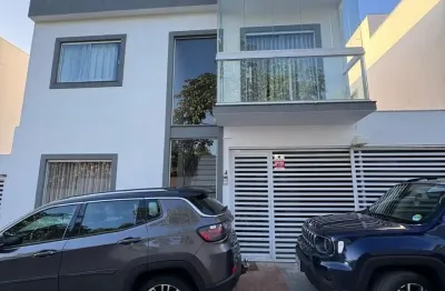 Casa independente totalmente reformada a venda 3/4 (03 suítes) espaço gourmet - miragem