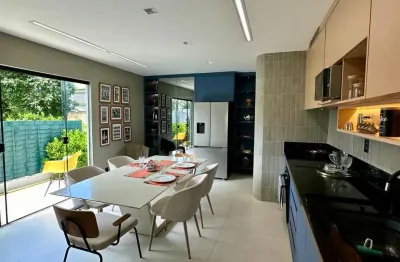 Excelente casa térrea 3/4 com piscina em buraquinho