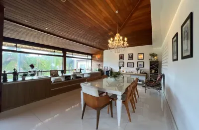 Excelente casa 4/4 suítes  1.166m² para venda no parque costa verde