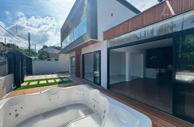 Casa com 3 dormitórios à venda, 129 m² por r$ 980.000,00 - floresta - joinville/sc