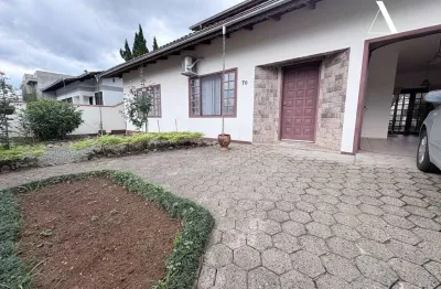 Casa totalmente averbada, com 4 dormitórios à venda, 240 m² por r$ 850.000 - costa e silva - joinville/sc