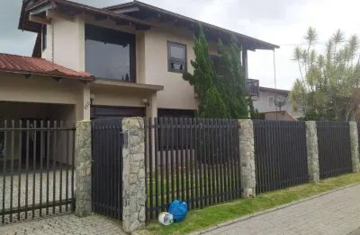 Casa com 3 dormitórios à venda, 260 m² por r$ 1.100.000,00 - iririú - joinville/sc