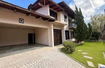 Sobrado AVERBADO com 3 dormitórios à venda, 260 m² por R$ 1.100.000 - Iririú - Joinville/SC