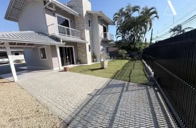 Casa com 3 dormitórios à venda, 233 m² por r$ 1.050.000,00 - petrópolis - joinville/sc