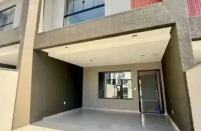 Casa com 3 Suítes à venda, 119 m² por R$ 695.000 - Saguaçu - Joinville/SC
