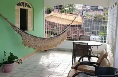 Casa para venda com 324 metros quadrados com 5 quartos
