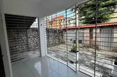 Casa com 3 quartos para alugar no Prado, Recife 