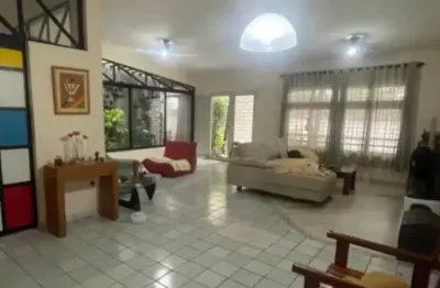 Casa com 5 quartos à venda no Madalena, Recife 