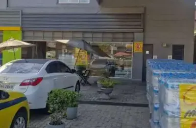 Casa comercial com 2 salas para alugar na Avenida Brasil, Benfica, Rio de Janeiro