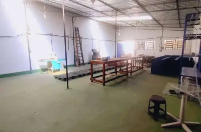 Casa com 2 quartos para alugar na Rua Viúva Cláudio, Jacaré, Rio de Janeiro