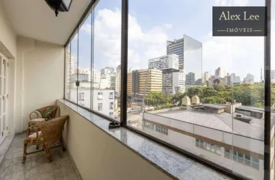 Apartamento com 2 dormitórios e varanda na consolação