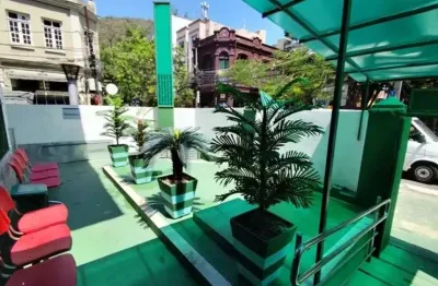 Casa comercial com 02 pavimentos, de esquina em botafogo - rio de janeiro