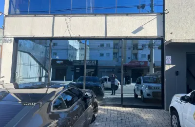 Alugo excelente salão em avenida de grande movimento na vila das graças