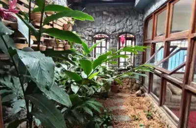 Casa com 4 quartos à venda na Rua Castelo Évora, Castelo, Belo Horizonte