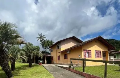 Casa de alvenaria á venda no bairro acarai em são francisco do sul - sc.
