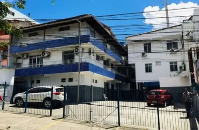 Prédio comercial no cabula vi com 600 m² dividido em 20 salas 8 banheiros 6 vagas, ar condicionado alugar em narandiba doron paralela imbuí salvador