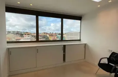 Sala comercial alto padrão no hangar business park medindo 34 m², armários embutidos, excelente acabamento vender na paralela em salvador