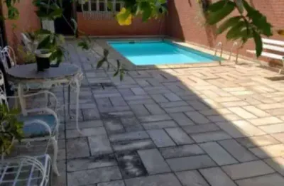 Casa com 6 quartos no condomínio rio mar na barra da tijuca