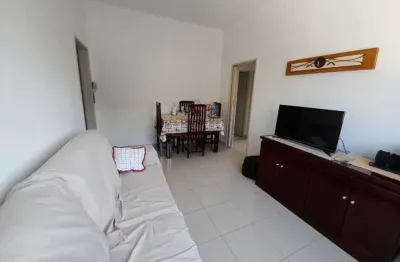 Apartamento , com 2 quartos e dependência em botafogo.