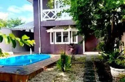 Casa duplex  com fino acabamento , em vargem grande