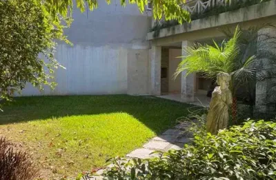 Casa duplex com 6 suítes , em condomínio fechado em vargem grande.