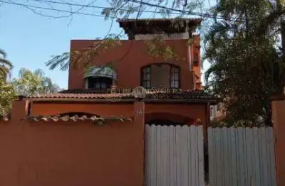 Casa , com 4 quartos e 3 suítes a venda. em vargem pequena