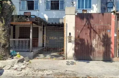 Casa , com 2 quartos na rua salinópolis na taquara , somente a vista!