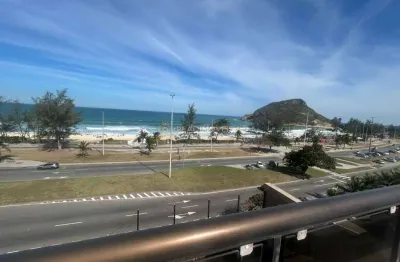 Locação de cobertura duplex frontal mar no recreio dos bandeirantes