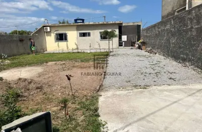 Casa em araruama - 1 quarto - r$ 130.000,00 - condomínio alpha beach