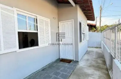 Casa em araruama (2 quartos) - r$ 208.000,00 - cond. solar das mangueiras