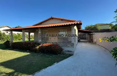 Casa em Araruama, 4 quartos ( 1 suíte ) - R$ 600.000,00 - Vila Capri