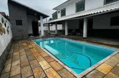 Casa à venda na Vila Capri, Araruama 