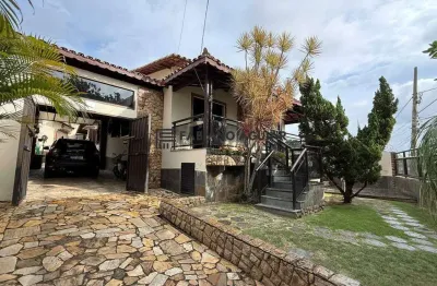 2 Casas em Araruama (3 Quartos - 1 Suíte) - R$ 850.000,00 - Parque Hotel