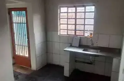 Casa com 1 quarto para alugar na Vila Iolanda II, São Paulo 