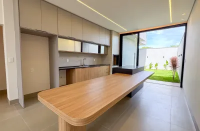 Linda casa com três suítes no bairro jardim botânico (zona sul)