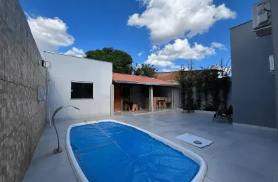 Casa à venda com 4 quartos no bairro Jardim Europa em Uberlândia - MG