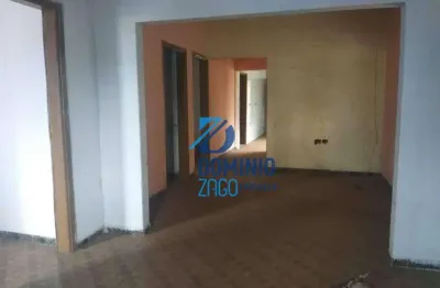 Casa no início da av. elias cruvinel / boa vista. necessita reforma.