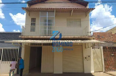 Sobrado na principal rua do valim de melo com cômodo comercial
