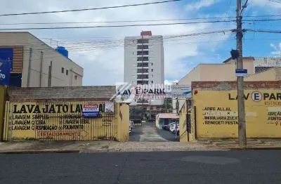 Terreno de 900m² com dois acessos, localizado na rua vigário silva, 427, com acesso direto à avenid