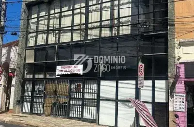 Prédio à venda na Rua Tristão de Castro, Centro, Uberaba