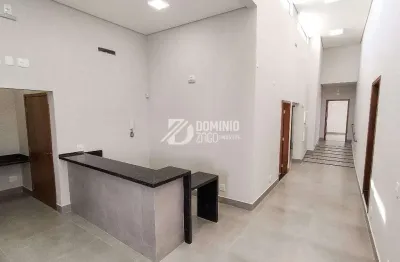 Sala comercial com 9 salas para alugar na Rua Ituiutaba, São Benedito, Uberaba